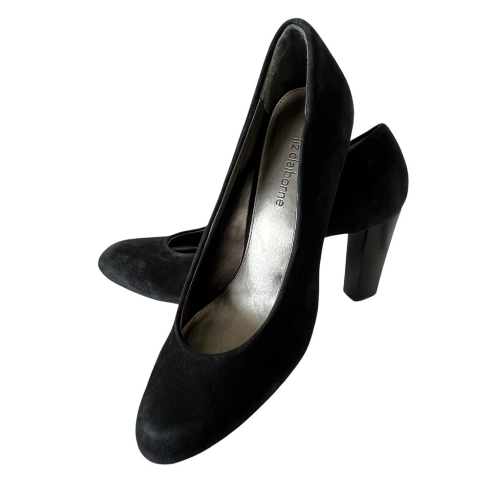 Liz Claiborne Chloe Black Suede Round Toe Stacked Heel Pumps – Size 8 M